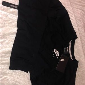Nike top